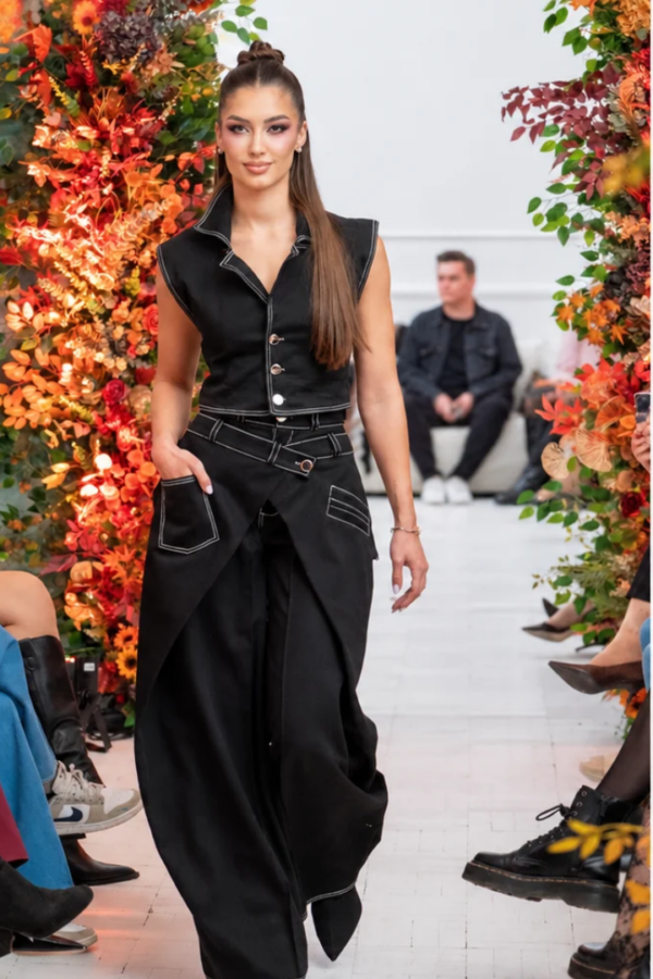 Névtelen (720 x 1080 képpont) - 2026-10-23T190500.777 DENIM WRAP JEANS – BLACK - Image 1